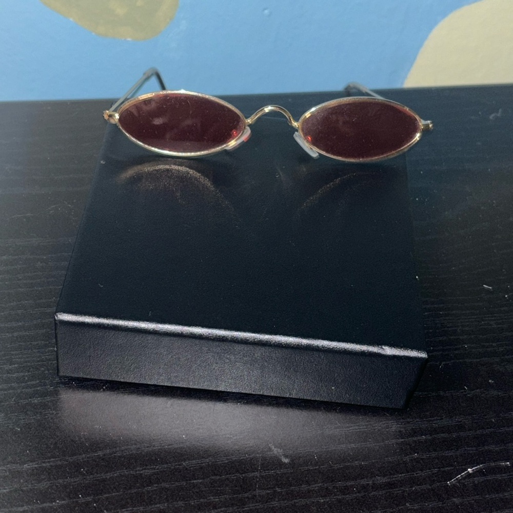 Red Sunnies